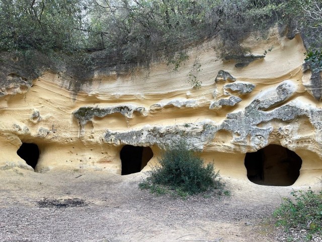 GROTTE GIALLE